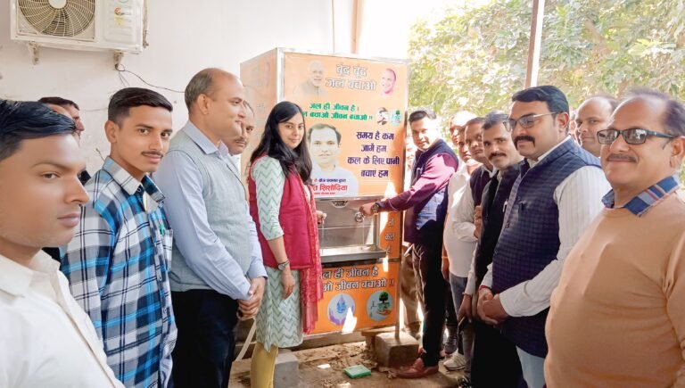 लवी त्रिपाठी एसडीएम धौलाना ने किया तहसील परिसर में वाटर कूलर का शुभारंभ।
