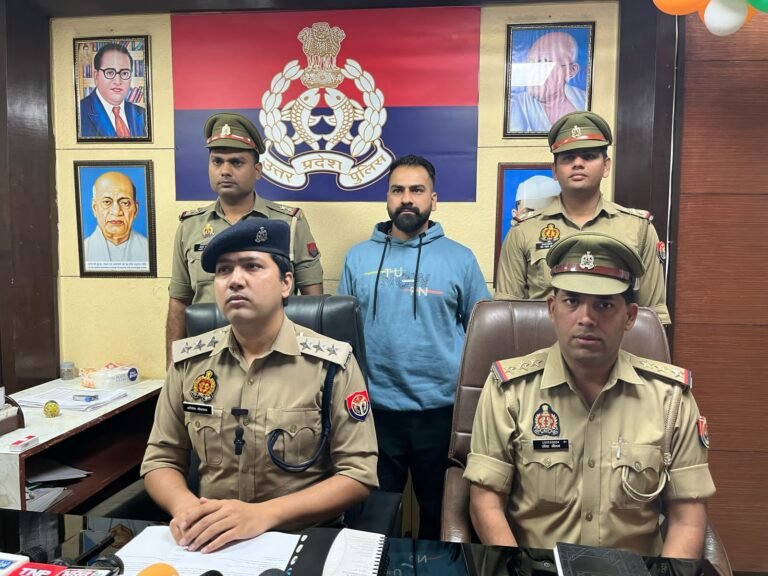 गाजियाबाद में बिल्डर परिवार से 2 करोड़ मांगने वाला अरेस्ट।