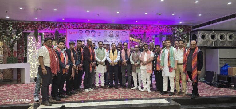 फ्रेंड्स कॉलोनी इंडस्ट्रियल एरिया में होली मिलन समारोह में उमंग, उल्लास और सौहार्द का अद्भुत संगम 