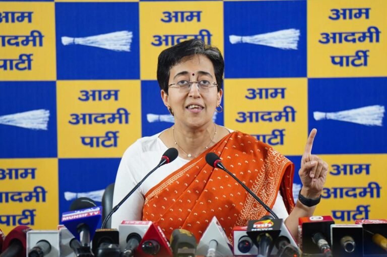 पीएम मोदी  ने जानबूझ कर झूठ बोला और महिलाओं को धोखा दिया, अब दिल्ली समेत पूरे देश के लोग उनकी किसी गारंटी पर भरोसा नहीं करेंगे- आतिशी