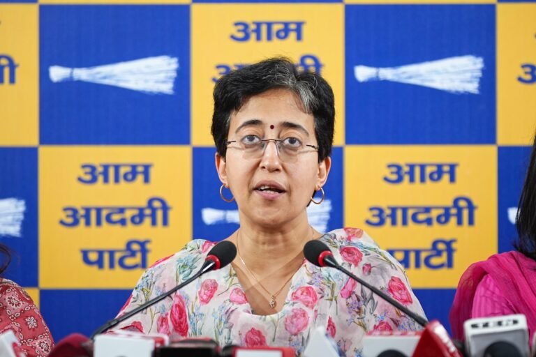 अगर फ्री सिलेंडर का वादा भी झूठा निकलता है तो देश के लोग मान लेंगे कि पीएम मोदी  की चुनावी गारंटी सिर्फ जुमला होता है- आतिशी