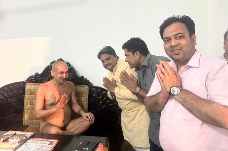पूज्य श्रमणाचार्य श्री 108 विमर्श सागर जी मुनिराज ससंघ का बलबीर नगर, दिल्ली से 23 मार्च को गिरनार जी तक 1500 किमी लंबी धर्म पद यात्रा के शुभारंभ समारोह में मिलेगा सानिध्य