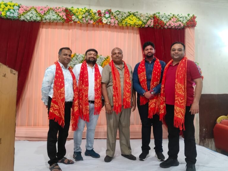 होली के रंग में रंगी हापुड़ की किराना मर्चेंट एसोसिएशन की बैठक