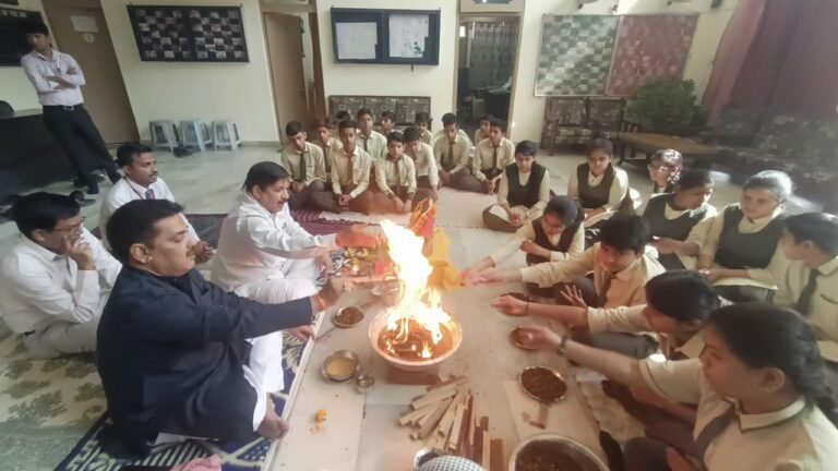 डीपीएम स्कूल में हवन पूजन के साथ हुआ नये  शैक्षिक सत्र का शुभारंभ