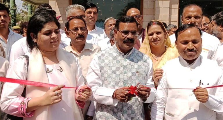 प्रदेश सरकार के 8 वर्षों की सफलता पर हुआ भव्य कार्यक्रम