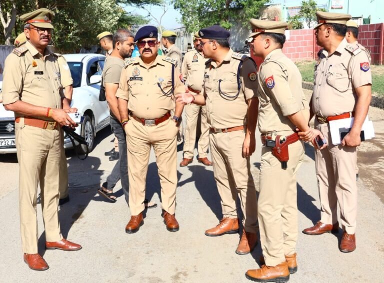 ईद-उल-फितर की तैयारी: एसपी ने ईदगाह का किया निरीक्षण