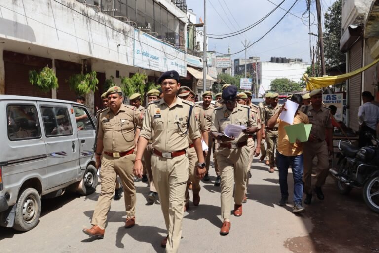 एसएसपी ने ईदगाह का निरीक्षण करते हुए की जा रही व्यवस्था का जायजा लिया