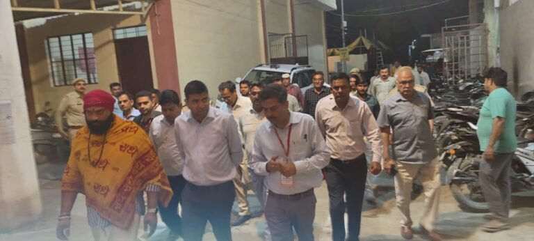 सीकरी मेले की तैयारियों का जिलाधिकारी ने लिया जायजा