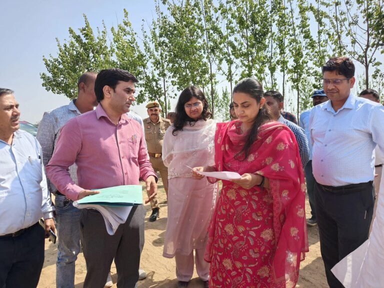 डीएम ने आवासीय बालिका विद्यालय का स्थलीय निरीक्षण किया