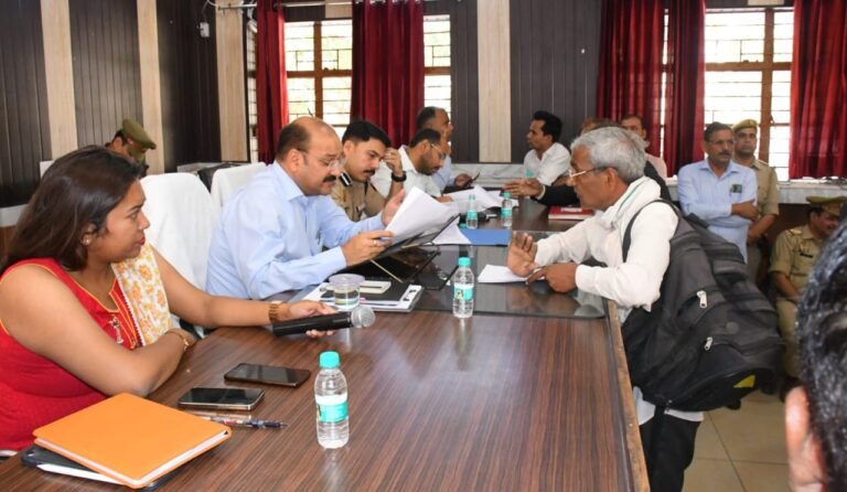 जिलाधिकारी की अध्यक्षता में तहसील सदर में संपन्न हुआ सम्पूर्ण समाधान दिवस