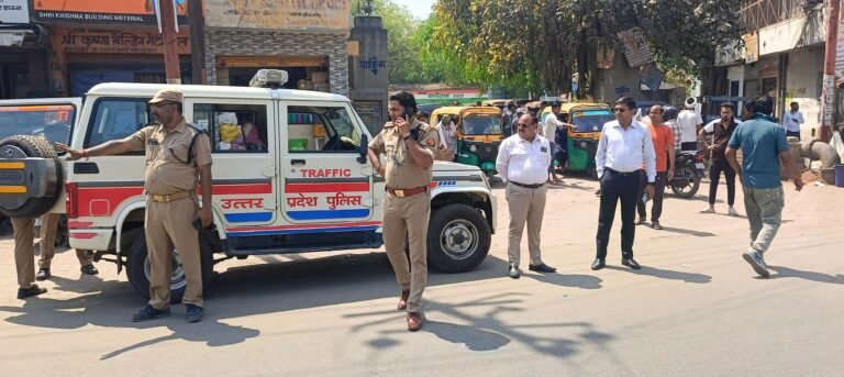 हापुड़ की इन सड़को पर अब ट्रैफिक जाम से मिलीं राहत,ट्रैफिक पुलिस ने किया यह काम