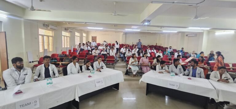 मेडिकल कॉलेज मेरठ में विश्व स्वास्थ्य दिवस पर प्रश्नोत्तरी प्रतियोगिता का आयोजन
