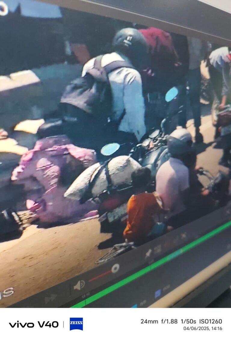 वेवसिटी इलाके में स्कूटी और बाइक की टक्कर को बताया गया झपटमारी, CCTV से खुली सच्चाई,