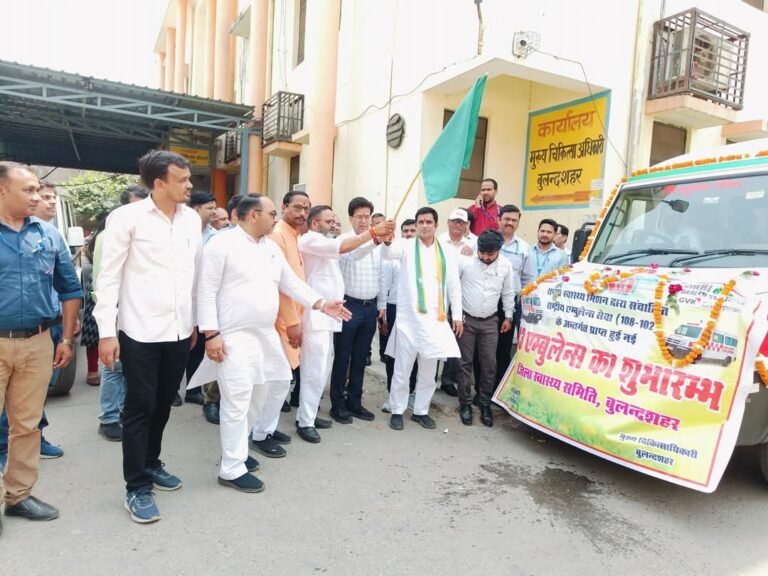 सदर विधायक ने 15 ( 108) एम्बुलेंस को हरी झंडी दिखा कर किया खाना