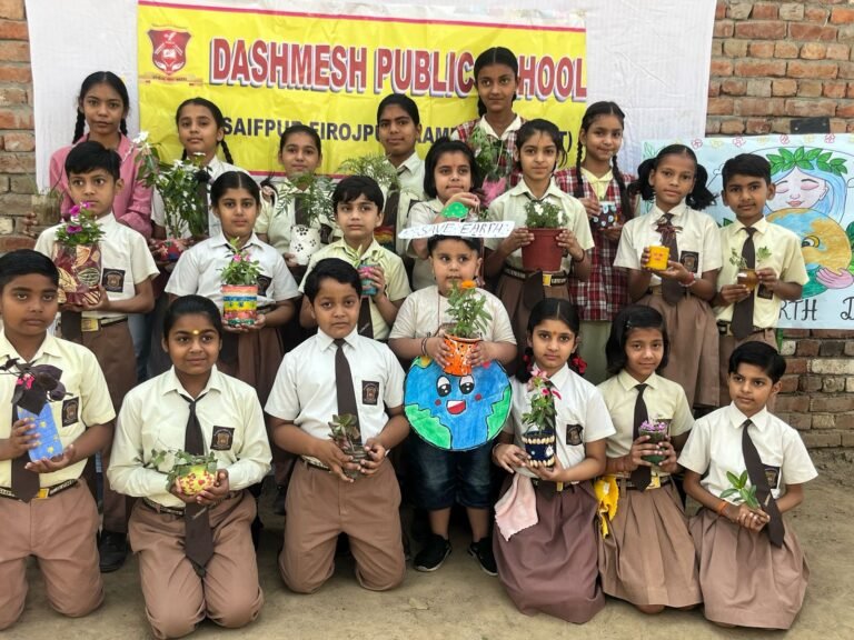 दशमेश पब्लिक स्कूल में पृथ्वी दिवस मनाया