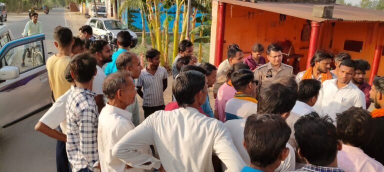 मूर्ति खंडित के मामले में भड़के हिंदू संगठन के कार्यकर्ता