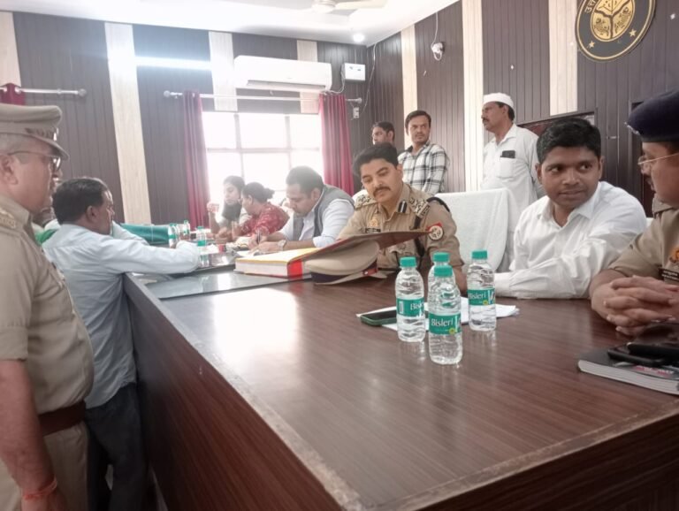 आयुक्त मेरठ मंडल मेरठ की अध्यक्षता में तहसील सदर में संपन्न हुआ सम्पूर्ण समाधान दिवस