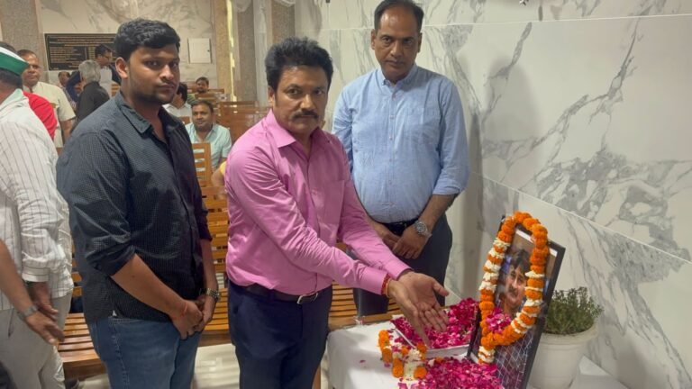 वरिष्ठ पत्रकार डॉ. विजय कुमार राय को मीडिया कर्मियों ने दी भावभीनी श्रद्धांजलि