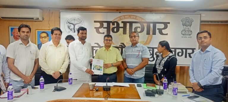 जिलाधिकारी की अध्यक्षता में ग्राम योजना विकास प्रक्रिया को लेकर नीति निर्धारक एवं तकनीकी समिति की बैठक हुई संपन्न