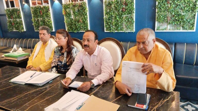 मेरठ के ऐतिहासिक बिल्वेश्वर नाथ मंदिर परिसर में अवैध निर्माण और अतिक्रमण का मामला उजागर, एनजीटी में याचिका दायर।