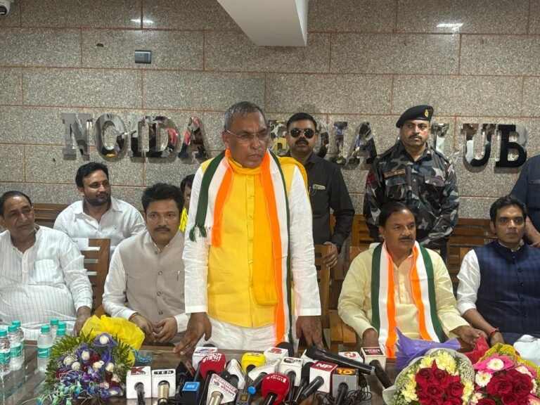 नोएडा मीडिया क्लब की नई कार्यकारिणी का भव्य स्वागत, पत्रकार आयोग की वकालत