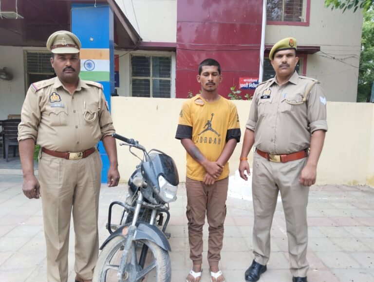 गाजियाबाद के क्रॉसिंग रिपब्लिक पुलिस को मिली बड़ी सफलता, वाहन चोर गिरफ्तार