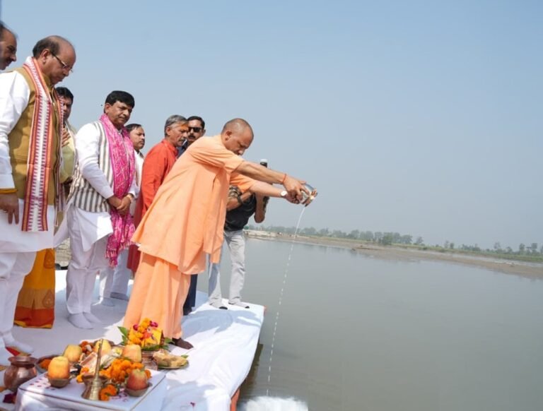 गढ़मुक्तेश्वर और तिगरी मेले की तैयारियों का मुख्यमंत्री योगी ने लिया जायजा