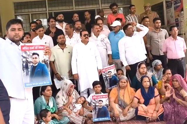 मोहित शर्मा मौत मामला: एसपी ने निष्पक्ष जांच, आर्थिक सहायता और पत्नी को नौकरी दिलाने का दिया आश्वासन