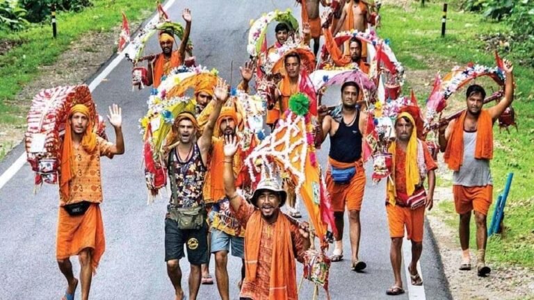 कांवड़ यात्रा 2026: हापुड़ में कांवड़ के आकार पर सख्ती, 10 फीट ऊंचाई और 12 फीट चौड़ाई से अधिक पर नहीं मिलेगा प्रवेश