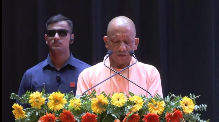 31 हजार से अधिक PRD जवानों को मिलेगा 5 लाख रुपये तक का स्वास्थ्य बीमा, सीएम योगी ने किया ऐलान