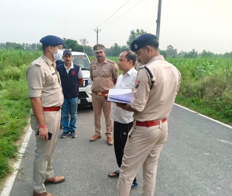 सड़क किनारे खून से लथपथ किशोरी का शव मिलने से सनसनी