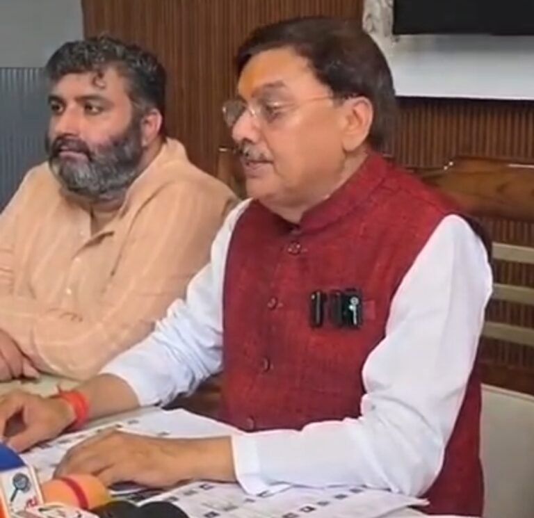किच्छा में SIR को लेकर सियासी घमासान, 8,184 दोहरी प्रविष्टियों का दावा